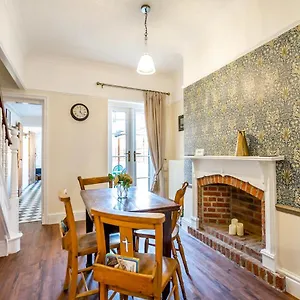 Victoria Holiday home